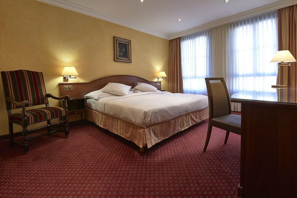 Hotel D'Alleves Geneva Exterior photo
